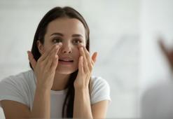 4 malzemeyle güzelleşmenin sırrı! Herkesin evinde var: Cildi ışıl ışıl yapıyor