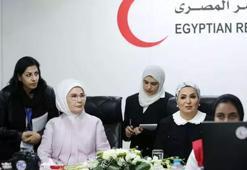 Emine Erdoğan, Mısır'da Sisi'nin eşi Amer ile görüştü