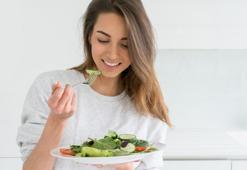 Güçlü bağışıklık için mevsim geçişlerinde beslenmeye dikkat: Omega-3 kaynağı besinleri tüketin