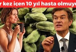 Dr. Mehmet Öz ısrarla tavsiye etti: Bu sayede 10 yıldır hasta bile olmuyorum! Bu bitkiyi herkes tüketmeli: Kaynatıp özellikle geceleri bardak bardak için!