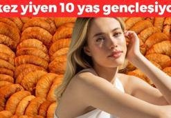 Yüze anında kolajen yüklüyor! Kırışıkları ütü gibi düzleştiriyor, yiyen birden 10 yaş gençleşiyor!