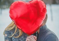 Astrolojide çapkınlığın kitabını yazmış 5 burç! Herkese mavi boncuk dağıtıyorlar