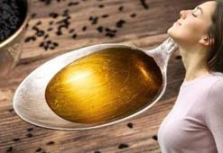 Ölüm hariç her derde deva! B1, B2 ve B6 zengini, hazımsızlığı tarihe gömüyor! Günde 3 kaşık içince bağırsakları motor gibi çalıştırıyor