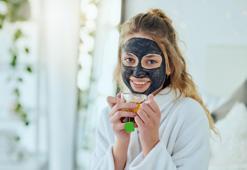 Aşırı kozmetik ürün kullanımına uzman uyarısı: Cilt bariyeri 18'li yaşlarda çöküyor