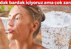 İsviçre'de yasaklandı! Bardak bardak içiyorduk ama böbreklerin düşmanıymış! Demir eksikliğine yol açıp kemikleri eritiyor!