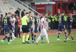 VAR kayıtları açıklandı! İşte Sivasspor-Fenerbahçe maçındaki pozisyonun kaydı