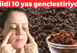 Her gün bardak bardak içiyoruz ama bu faydasını bilmiyorduk! Siyah nokta, sivilce, beyaz nokta ne varsa kökünü kurutuyor! Gözenekleri anında açıp cildi 10 yaş gençleştiriyor
