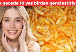 Cildi ay gibi parlatıp içten kolajenle dolduruyor! Tek gecede 10 yaş gençleşmenin sırrı onda, güneş lekelerini, izleri silgi gibi siliyor!