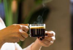 Uzmanı önerdi: Günde 3 fincan içenlerde karaciğer hasarını onarıyor