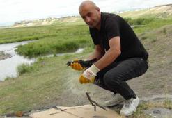 Ağa takılan yavru karga vatandaşlar tarafından kurtarıldı