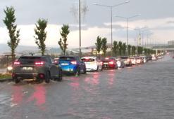 Sağanak sele neden oldu, alt geçitler suyla doldu