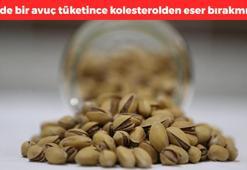 Avuç avuç yiyince kolesterol seviyelerini yere çakıyor! Damarları çamaşır suyu gibi temizliyor, vücuda resmen enerji depoluyor