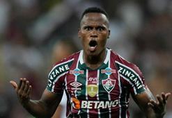 Zaha'nın yeri çabuk dolacak! Hızı ve tekniği ile dikkat çekiyor