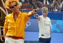 Soner Arıca'dan sahnede Yusuf Dikeç pozu!