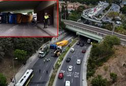 TIR, İETT otobüsünün üstüne devrildi! Yine aynı nokta aynı kaza