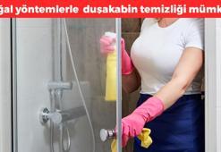 Duşakabindeki lekeleri anında geçiriyor! Temizlik suyunun içine 1 kaşık ekleyin, parmak izi ve su lekesinden eser bırakmıyor, 5 dakikada kesin çözüm