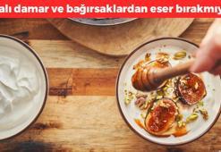 İncirle karıştırıp yiyin! Aç karnına yiyince etkisi 30 kat artıyor: Kalsiyum depolarını fullüyor, kemikleri beton gibi yapıp tıkalı damarları lavabo gibi açıyor, bağırsakları motor gibi çalıştırıyor