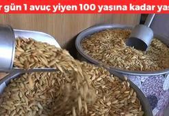 Demir ilacından daha etkili! Her gün 1 avuç yiyin: Vücuda sağlıklı yağ yüklüyor, karaciğer ve akciğerlerdeki toksinleri temizliyor