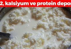 Proteinde ve kalsiyumda yumurtayı 10'a katlıyor! B12 eksikliğini bitiriyor, yağları şıpır şıpır eritip kas kütlesini 2 katına çıkartıyor!