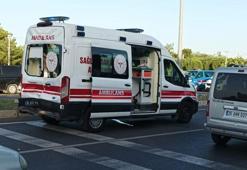 Kaza tutanağı tutmak isteyen 2 sürücüye otomobil çarptı