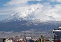 5 bin 137 metre yüksekliğe sahip Ağrı Dağı karla kaplandı!