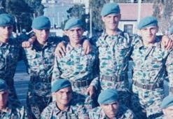 Fotoğraftaki ünlü ismi tanıyabildiniz mi? Meğer komandoymuş