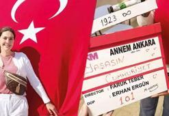 'Annem Ankara' setinde coşkulu kutlama! Bergüzar Korel'in Cumhuriyet Bayramı sevinci