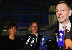 Almanya'da kriz! Scholz 'Güvenime ihanet etti' dediği bakanı kovdu