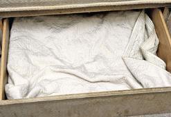 Kızını üç yıl çekmecede saklamış