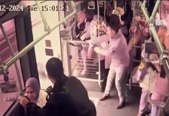 İstanbul'da şaşırtan kaza! Yolcu seyir halindeki metrobüsten düştü