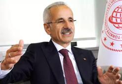 Bakan Uraloğlu CNN TÜRK’te açıkladı! Çocuklara sosyal medya kısıtlaması geliyor