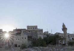 Terk Edilen Köy, Sanatçıların Yeni İlham Yuvası Oldu