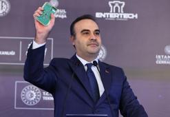 Bakan Kacır'dan CHP Genel Başkanı Özel'e yanıt! Kırmızı karta karşılık KAAN'ın uçuş kartı