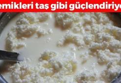 Kemikleri beton gibi güçlendiriyor! Sakın çöpe atmayın: Kalsiyum depolarını fulleyip bedava detoks etkisi sağlıyor!