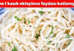 İçine 1 kaşık şeker ekleyip kavurmak yetiyor! Kaşık kaşık yiyince potasyum, folat ve C vitamini depolarını fullüyor! Kabızlığın da kökünü kurutuyor