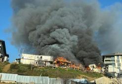 Üsküdar'da korkutan yangın! Dumanlar her yerden görülüyor