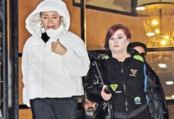 Demet Akbağ ile Bestemsu Özdemir'den Baldız'a baskın!
