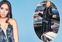 Trafikte aracından inip dans etti, stres attı!