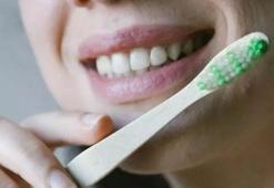 Diş nasıl beyazlatılır? Evde doğal yöntemler diş beyazlatma