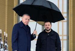 Dünya basını kritik zirveyi böyle gördü! 'Erdoğan yağmurdan koruyor'