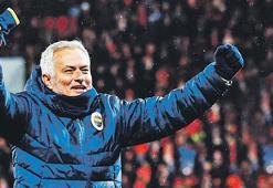 Mourinho'dan Aslan'a taş!