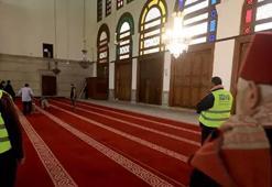 Gaziantep'te üretilen halılar Emevi Camisi'ne serildi