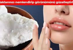 Çöl gibi kuruyan dudakları nemlendiriyor! Gece sürünce sabah pamuk gibi oluyor, evde doğal nemlendirici yapın
