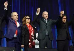 Cumhurbaşkanı Erdoğan rozet taktı! İşte AK Parti'ye katılan isimler