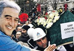 Edip Akbayram'a sevenlerinden son veda!