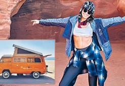 Eda Taşpınar ve sevgilisinin macera dolu karavan tatili!