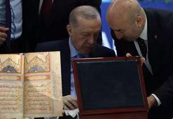 Cumhurbaşkanı Erdoğan'a 208 yıllık el yazması