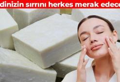 Herkes cildinizin sırrını soracak! Teni kar gibi beyazlatıyor: Yaşlanma belirtilerini silgi gibi siliyor, sivilcenin kökünü kurutuyor