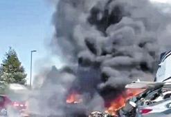 Kapısı açık kaldı uçak yere çakıldı