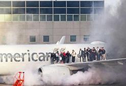 Uçakta yangın paniği